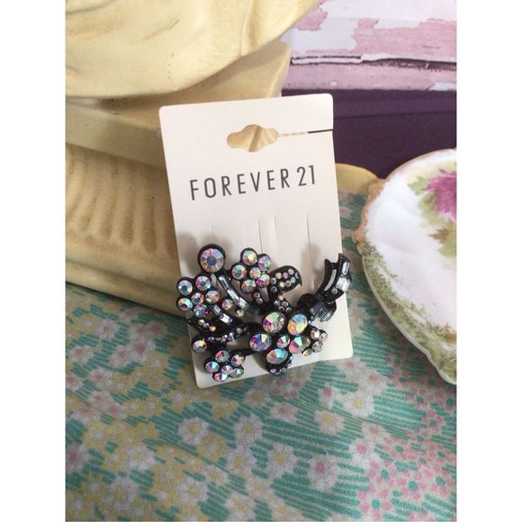 NWT Forever 21 Pin Brooch Iridescent Rhinestone Flower Bundle - Picture 14 of 14
